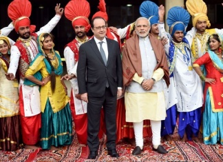15 Very Funny Tweets About Narendra Modi Hanging Out With Francois Hollande