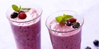 Berries and Yogurt Shake