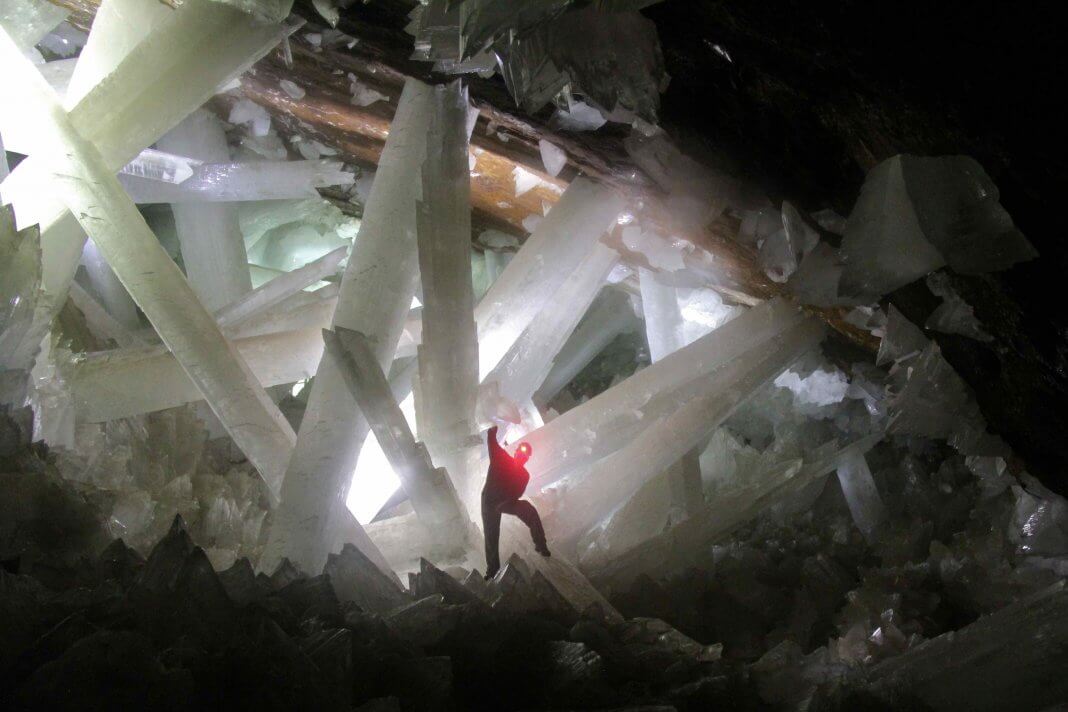  GIANT CRYSTAL CAVE - MEXICO-GIANT CRYSTAL CAVE - MEXICO