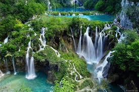 The Most Beautiful Places In The World You Didn't Know Existed-PLITVICE LAKES - CROATIA