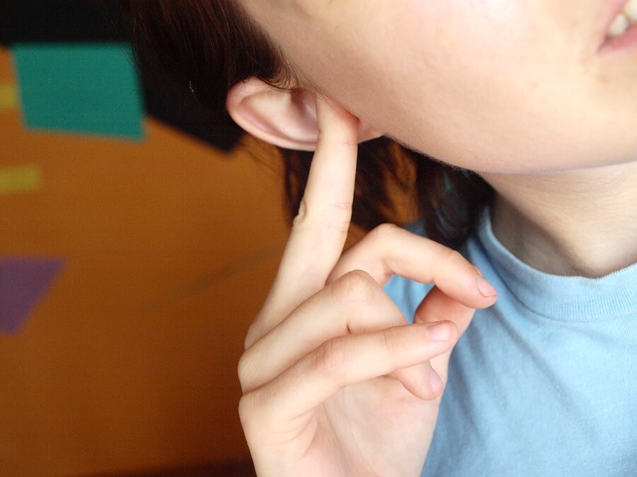 Drain Your Ear To Get Water Out Of Your Ear