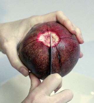Cut a Pomegranate